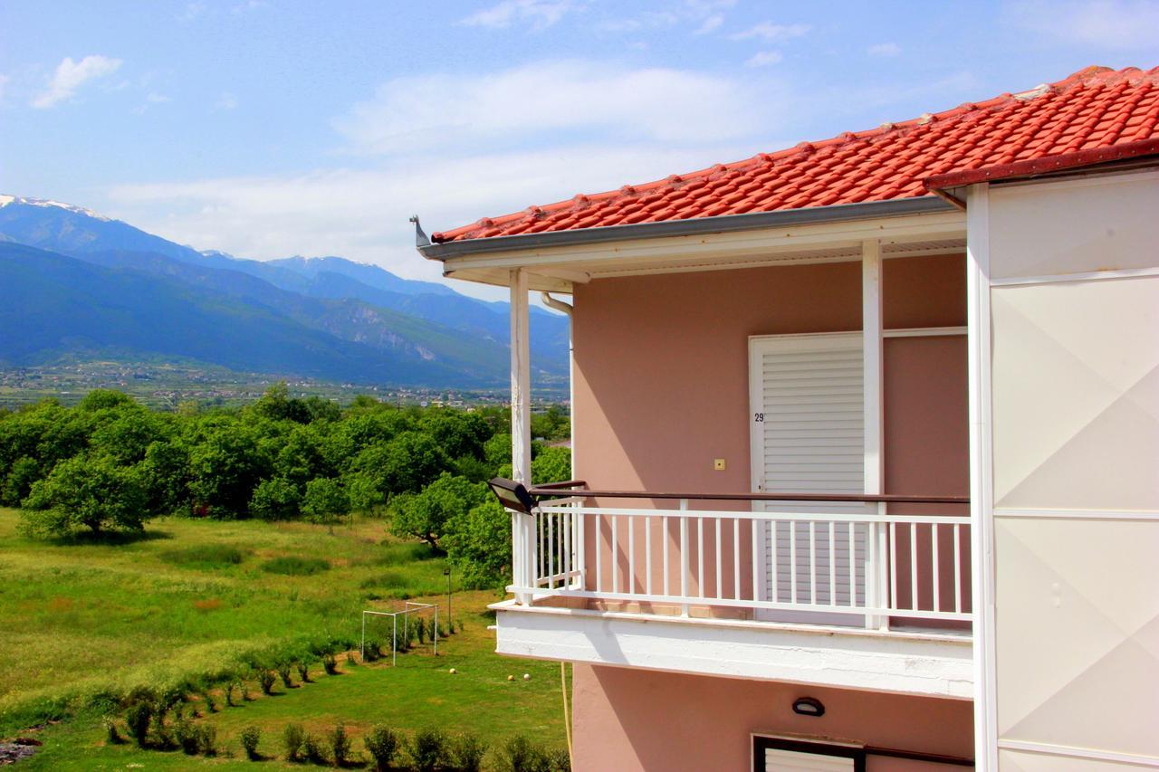 Hotel Geromichalos Paralía Skotínis Exteriör bild