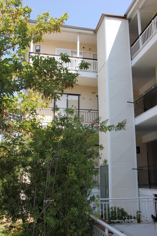 Hotel Geromichalos Paralía Skotínis Exteriör bild